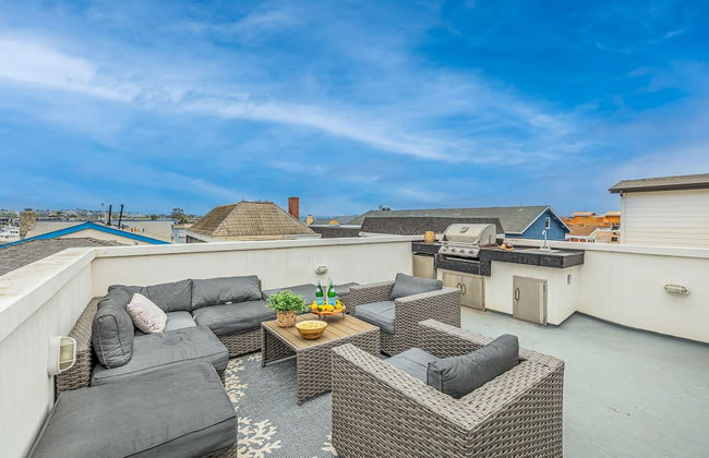 Seaside Style by Avantstay Rooftop Walk to Beach Chic Design - Photo 33