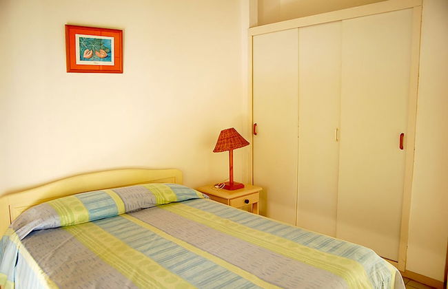 Comfortable Beachfront Bungalow With Pool - by Feelluxuryholidays - Foto 2