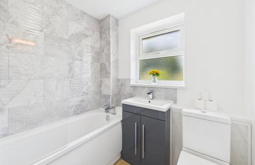 Modern 3 bed home Wolverhampton New Cross Hospital City Center - Foto 24