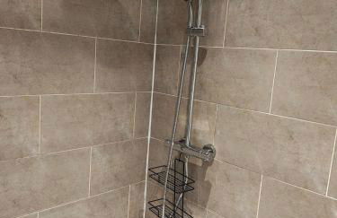 Manchester City Deluxe 4-Bed near Etihad Stadium & C0-0P Arena, Sleeps 9 - Foto 18