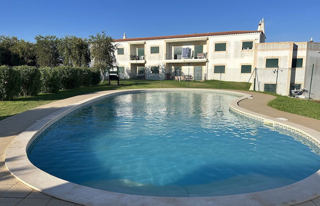 Poolside Apartment with 2 bedrooms, patio and BBQ - Foto 33