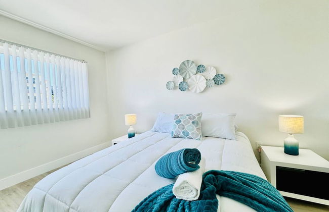 Waterfront 1BR Parking Walk to the Beach - Foto 11