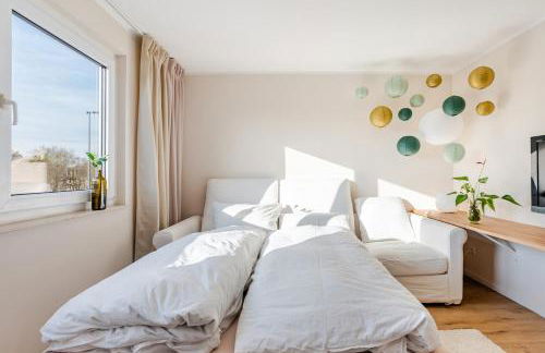 Charming top-floor apartment - Photo 11