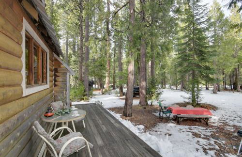 Walk to Trails and Butte Creek Cozy Retreat with Deck - Foto 18