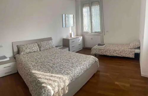 Like at Home - Close to Metro, Stadio San Siro, Duomo with private parking place - Foto 18