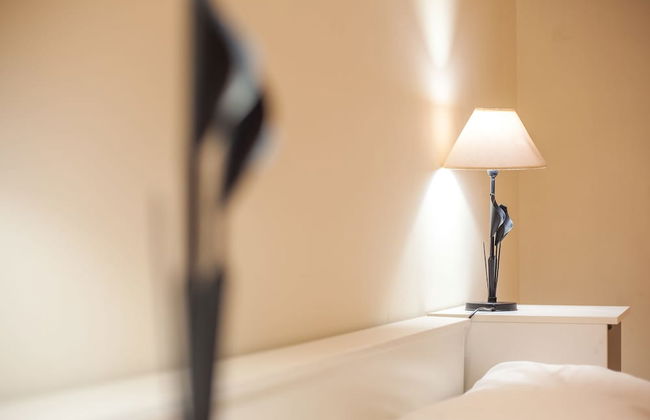 Cozy Family Home Near the Beach - Photo 28