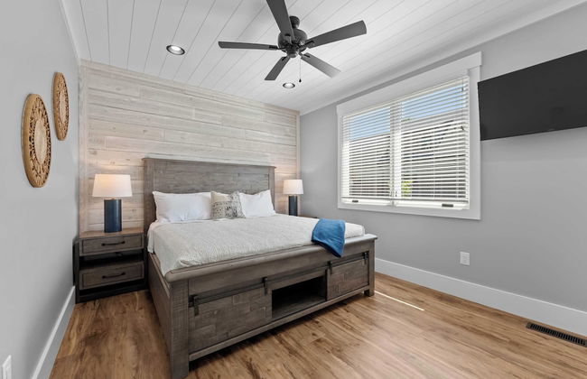 Blue Heron by Avantstay Lakefront, Dock, Pool, Theater Sleeps 22 - Foto 33