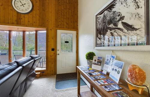 Updated Duplex with Mountain & Filtered Water View - Foto 47