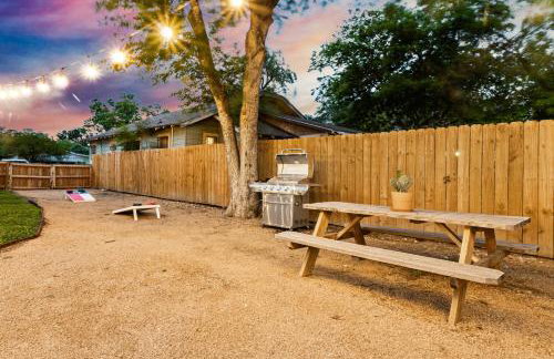 Casa Cowboy near Downtown, Gourmet Kitchen, Private Yard - Foto 41