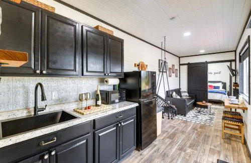 Remote Strawn Container Home with Hot Tub! - Foto 9