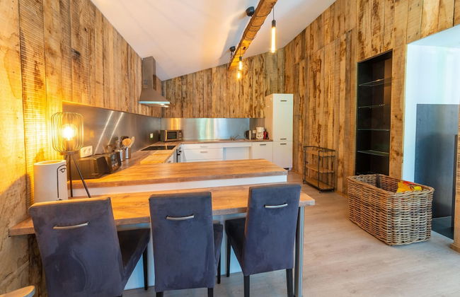 Lush Chalet Near Lake of Butgenbach - Photo 13