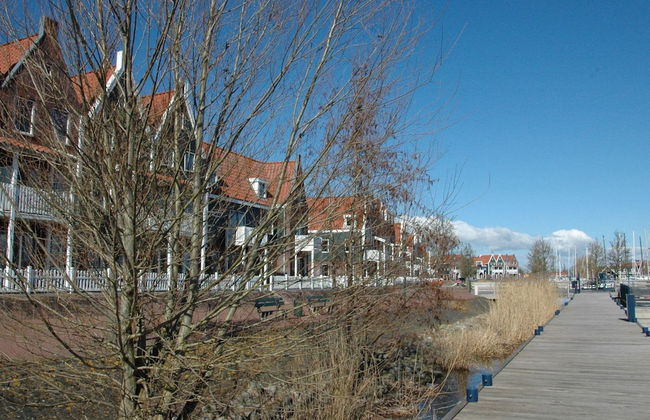 Boat in Volendam Near Marina Museum - Foto 23