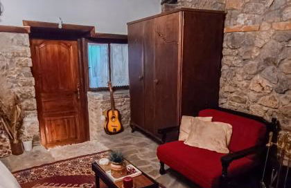 Το Πέτρινο Σπιτάκι - Foto 12