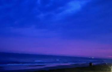 Lindo Studio Matinhos Prédio na beira mar. - Foto 14