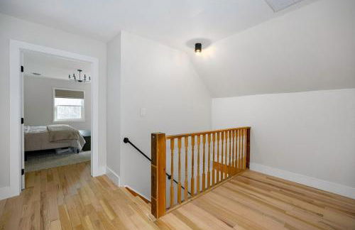 Luxury 4BR in Hudson Valley on a 8 Acre Estate - Hot Tub, Large Firepit, Oversized 38 Ft Deck! - Foto 36