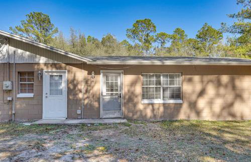 Wooded Couples Retreat with Lanai in Interlachen - Photo 4