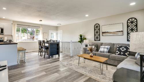 Quiet Pueblo Home with Pool Table, 5 Mi to Downtown! - Foto 1