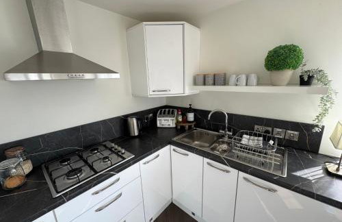 Lakeside Apartment - Photo 6