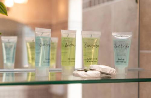 Gorgeous 4 BR House Near Station mins to London - Pass the Keys - Foto 46