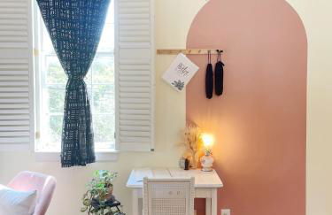 Romantic 1885 Loft Steps from Pulaski Square - Foto 2