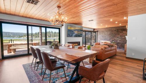 The Lazy Bear - Indulge in breathtaking views of the expansive lake from this charming cabin. - Foto 3