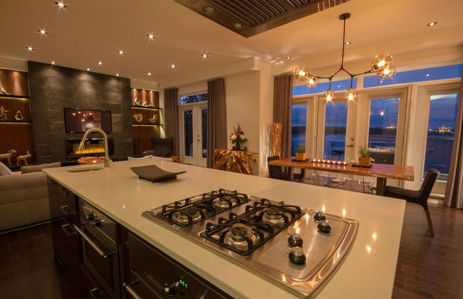 Lux Exec Home HFX Waterfront Pool Hot Tub - Photo 11