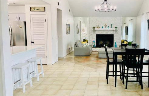 Sea Salt Vacation Home, Private Pool - Walk to Beach - Foto 7