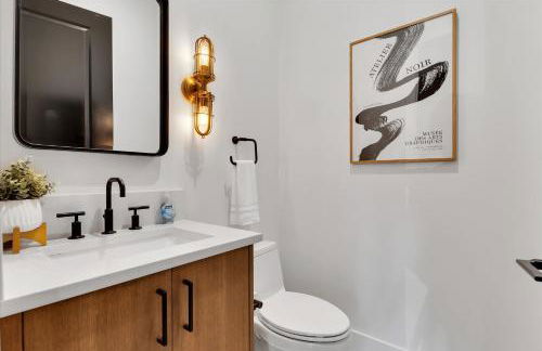 204- Modern retreat w elevator & BBQ - Foto 26