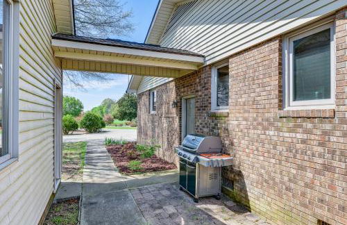 Spacious Mount Pleasant Home with Grill and Yard! - Foto 26