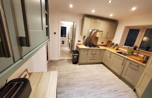 5 bedroom, recently renovated house close to Hastings Beach - Foto 13