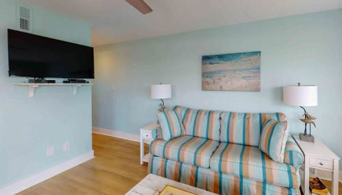 First-Floor Condo Steps from the Beach with Shared Pools, Hot Tub, Game Room - Foto 4