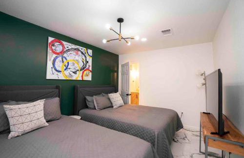 Stylish~Renovated 4Br/2BAT 3MinAirport 10MinDowtn - Foto 11