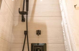 Luxe Bavarian Retreat - in Town with Hot Tub - Foto 29