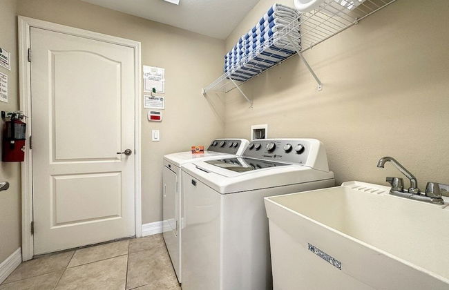 4 Bed 4 Bath With Private Pool/spa 4 Bedroom Home by RedAwning - Foto 37