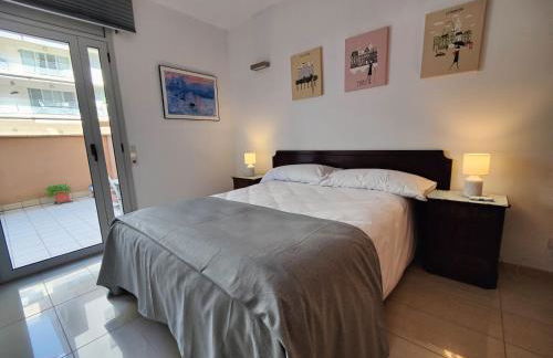 Badalona Beach Apartment - Photo 9