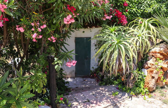 Idyllic Farm House With Huge Garden for 14pax - Foto 80