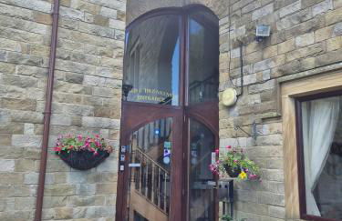 The Waltzing Weasel - Photo 10