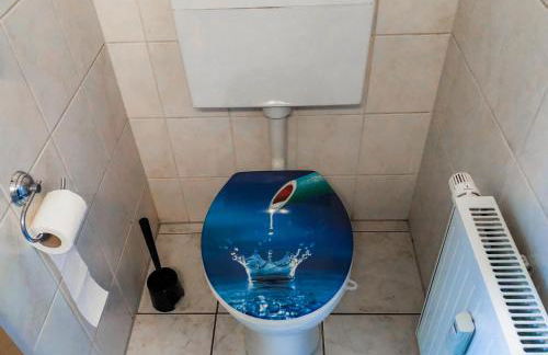 Preiswerte Apartments für Monteure, WLAN, Smart-TV & kostenfreie Parkplätze - Foto 9