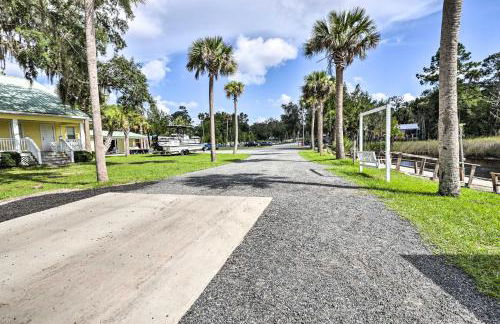 Welcoming Home Unit 6, On-Site River Access! - Foto 25