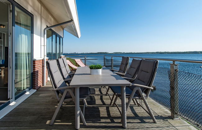 Waterfront Penthouse With Roof Terrace and Private Jetty - Foto 41