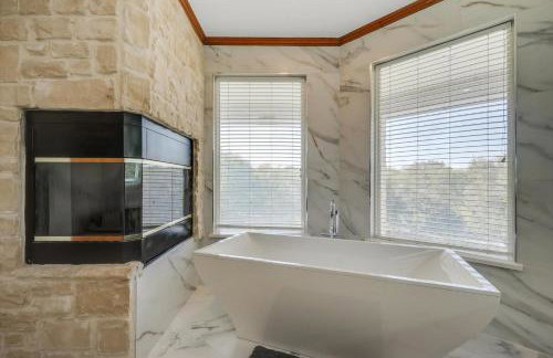 22-Acres Mansion - Pool Party Venue Games & More - Foto 29