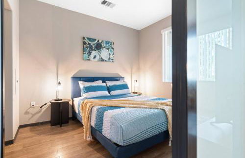 Modern 2BR/2BA in Irvine Pool & Gym - Foto 7