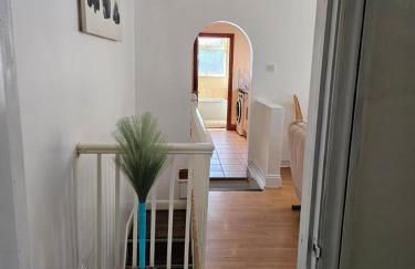 Classy Home near Southampton Airport -Free parking - Foto 2