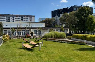 Designerski Apartament Wola - Parking Gratis - Klimatyzacja - Blisko Centrum - SmartTV - Foto 13