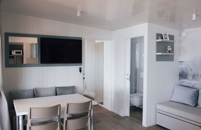 Roman - Mobile Homes With Pool - H2 Mobile Home 2 - Photo 15