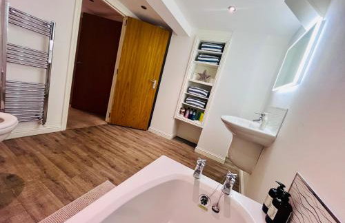 Unique Modern Studio Apartment - Foto 16