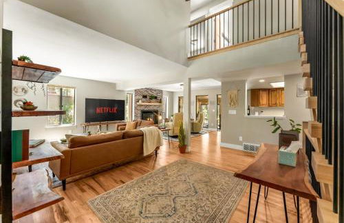 Spacious Comfort in Scenic Monument - Foto 7