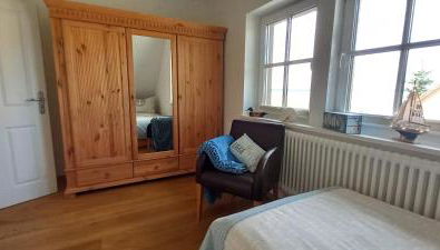 Reethus-am-Hafen Ferienhaus Westbrise - Photo 3, wardrobe