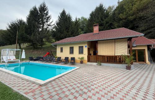 VILA LASOVIC + POOL + JACUZZI + SAUNA - Foto 52