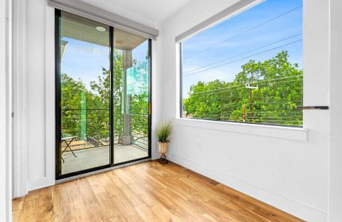 Walk to Restaurants & Entertainment on East Side - Foto 38